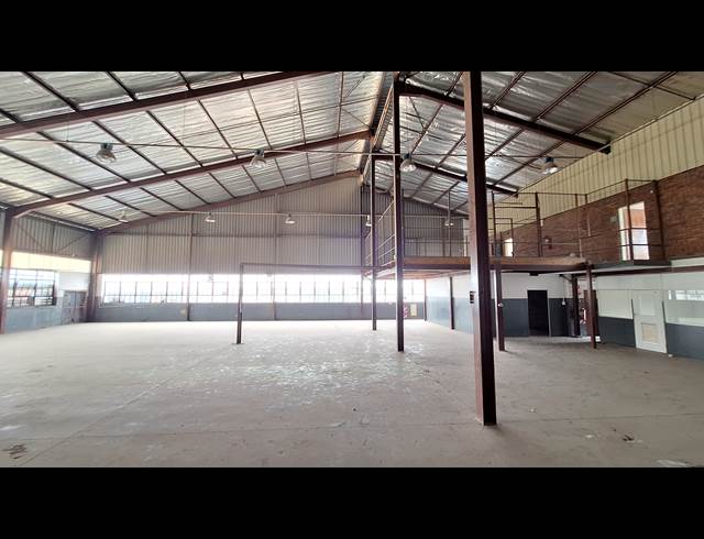 710M² WORKSHOP TO LET IN ROBERTVILLE