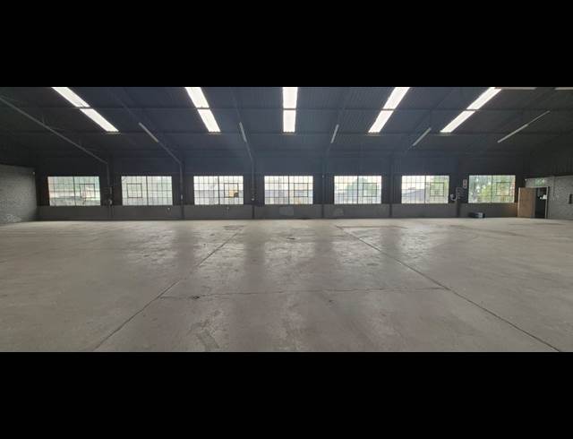 627M² WAREHOUSE TO LET IN ANDERBOLT