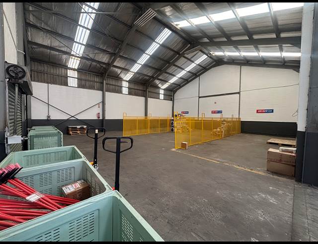 545M² WAREHOUSE TO LET IN BLACKHEATH INDUSTRIAL