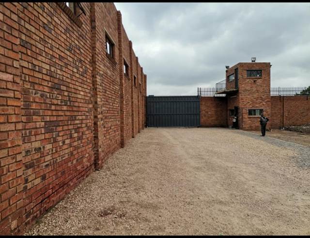 3,000M² WAREHOUSE TO LET IN BENROSE