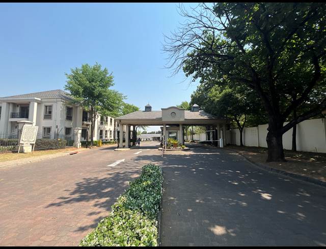529M² OFFICE TO LET IN BRYANSTON