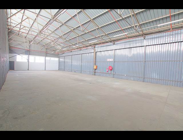 352M² WAREHOUSE TO LET IN CITY DEEP
