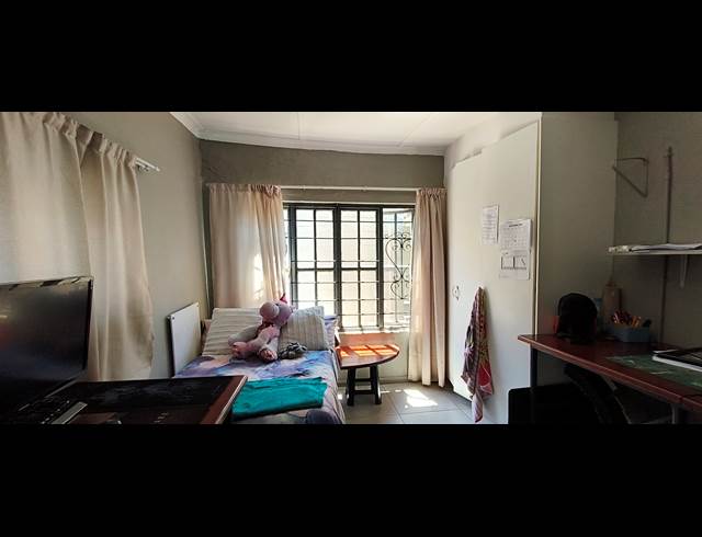 2 BEDROOM HOUSE TO LET IN AUCKLAND PARK