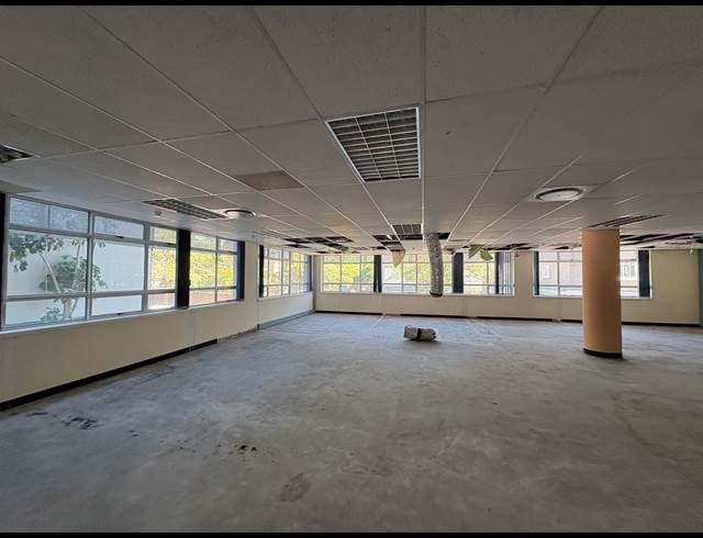 1,344M² OFFICE TO LET IN CLAREMONT