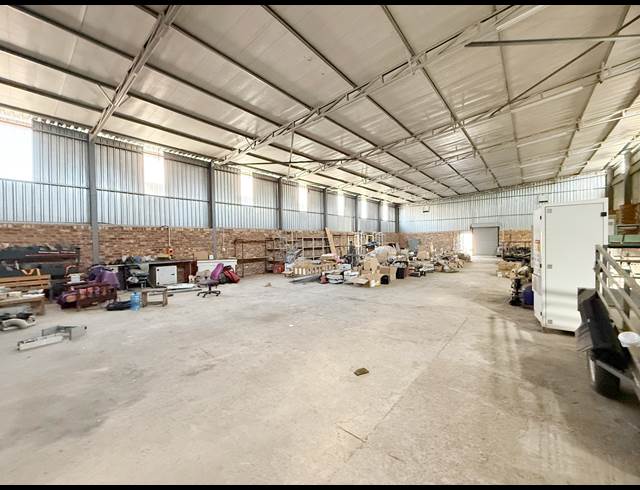 550M² WAREHOUSE TO LET IN WADEVILLE
