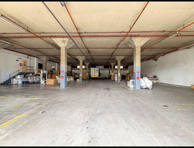 773M² WAREHOUSE TO LET IN NEW GERMANY