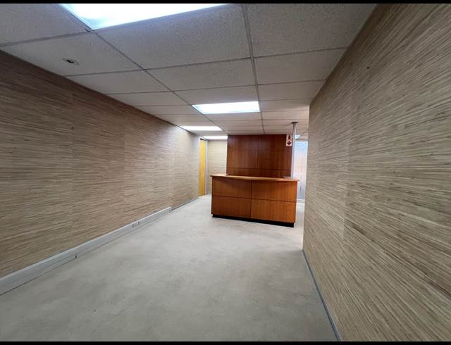 175M² OFFICE TO LET IN HYDE PARK