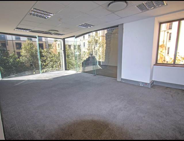 510M² OFFICE TO LET IN FOURWAYS