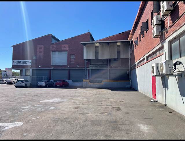 3,470M² WAREHOUSE TO LET IN JACOBS