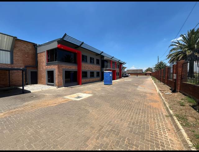 3,200M² WAREHOUSE TO LET IN WITHOK ESTATE