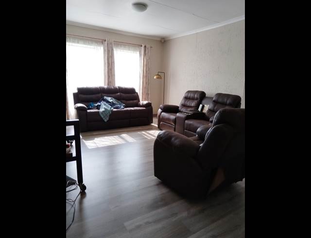 3 BEDROOM FREESTANDING TO LET IN ILLIONDALE