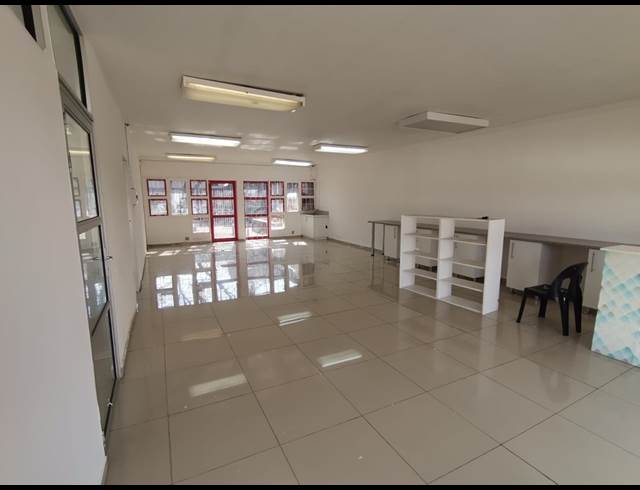 133M² OFFICE TO LET IN VALHALLA