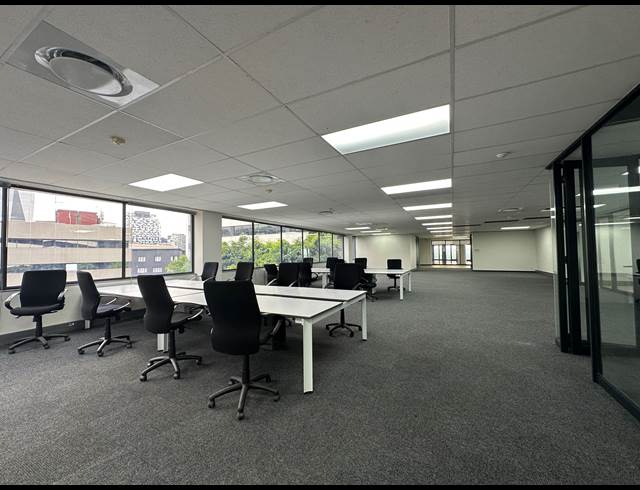 451M² OFFICE TO LET IN SANDTON CENTRAL