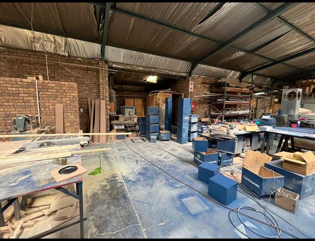 650M² WAREHOUSE TO LET IN DAGGAFONTEIN