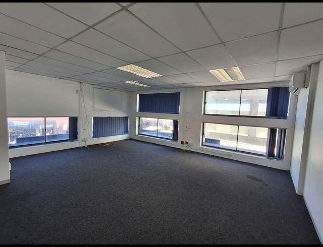 275M² BUSINESS TO LET IN VINCENT