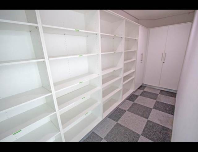 356M² SHOWROOM TO LET IN OLIVEDALE