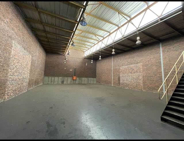 390M² WAREHOUSE TO LET IN STRIJDOMPARK