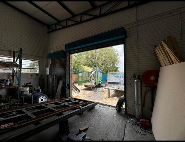 500M² WAREHOUSE TO LET IN STORMILL