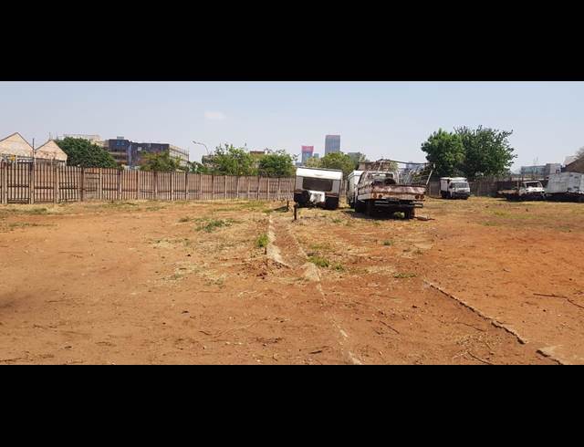 2,500M² INDUSTRIAL YARD TO LET IN JEPPESTOWN