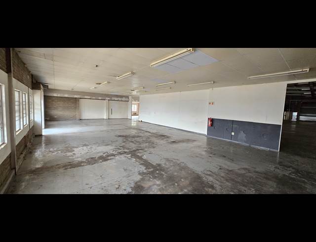 1,373M² WAREHOUSE TO LET IN KYA SANDS