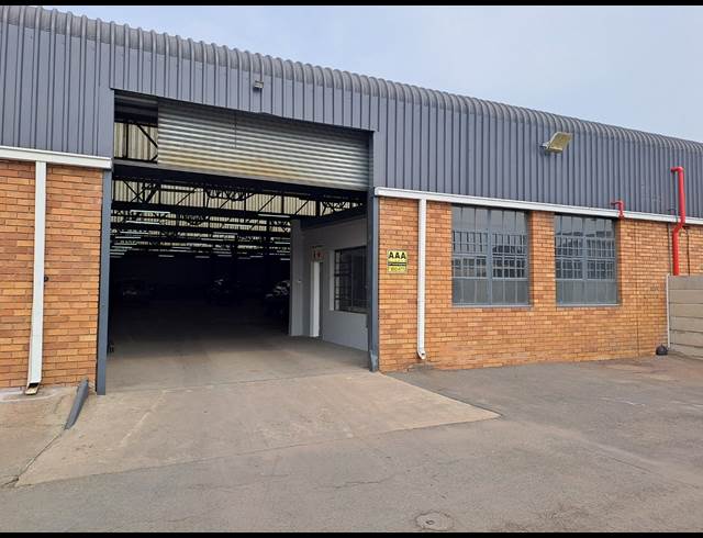 2,100M² WAREHOUSE TO LET IN ANDERBOLT