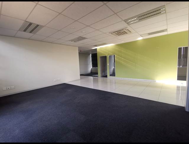 500M² OFFICE TO LET IN PARKHAVEN