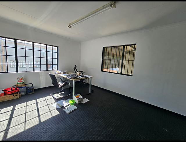 451M² MINI FACTORY TO LET IN KYA SANDS