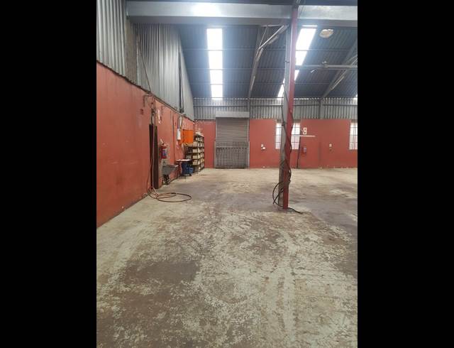 3,263M² WAREHOUSE TO LET IN ALRODE SOUTH