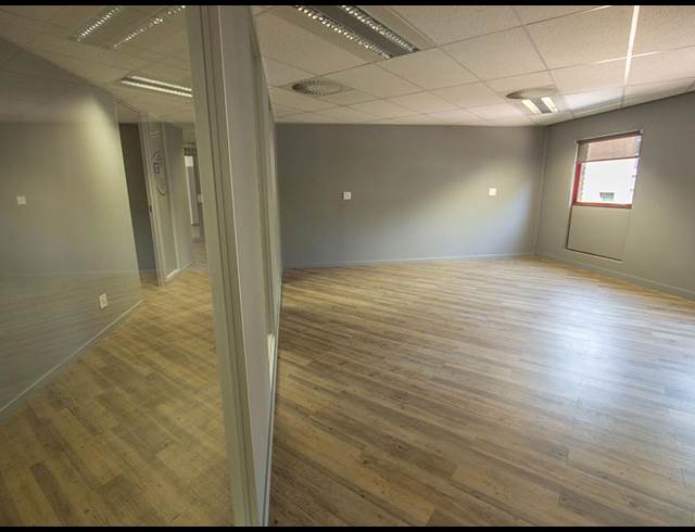 1,509M² OFFICE TO LET IN PARKTOWN