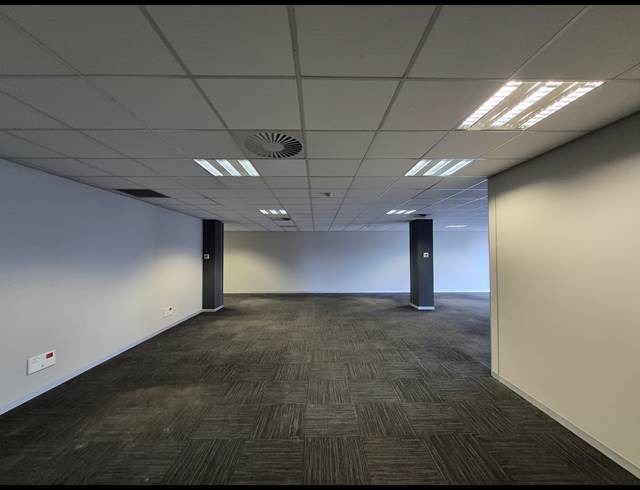 187M² OFFICE TO LET IN SANDTON CENTRAL