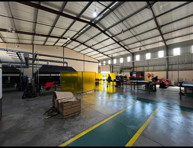 940M² WAREHOUSE TO LET IN DALPARK