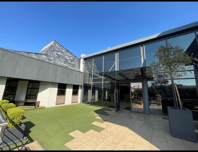 132M² OFFICE TO LET IN HURLINGHAM