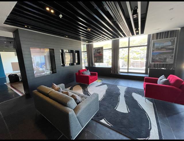 497M² OFFICE TO LET IN SEA POINT