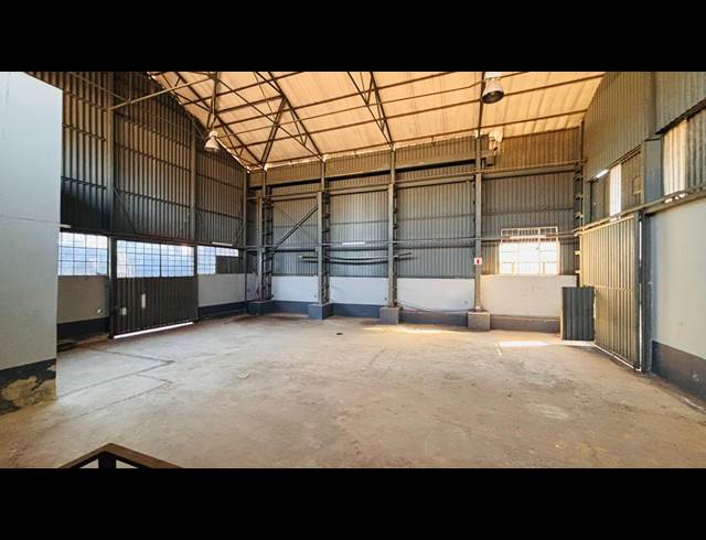 360M² WAREHOUSE TO LET IN MANUFACTA