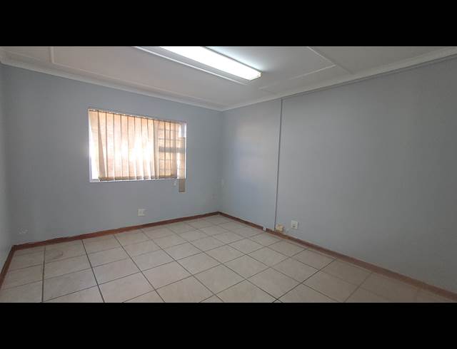 109M² BUSINESS TO LET IN NAHOON