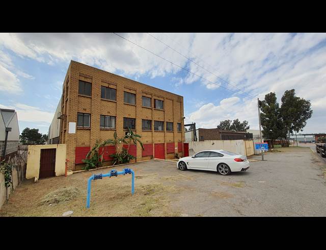 1,850M² WAREHOUSE TO LET IN CHLOORKOP