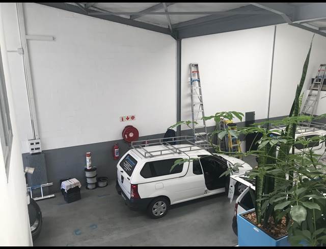 275M² WAREHOUSE RENTED IN AIRPORT INDUSTRIA