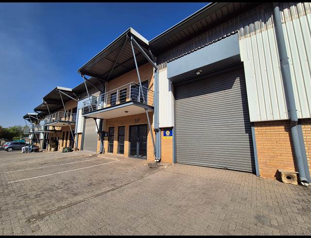 284M² WAREHOUSE TO LET IN DRIEHOEK
