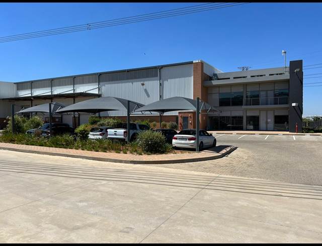 3,816M² WAREHOUSE TO LET IN GOSFORTH PARK