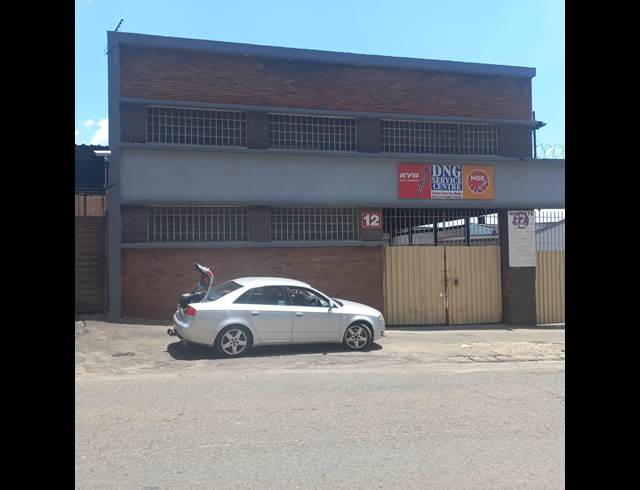 270M² WAREHOUSE TO LET IN CITY WEST