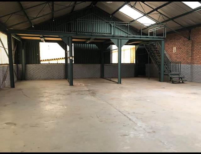 351M² WAREHOUSE TO LET IN SEBENZA