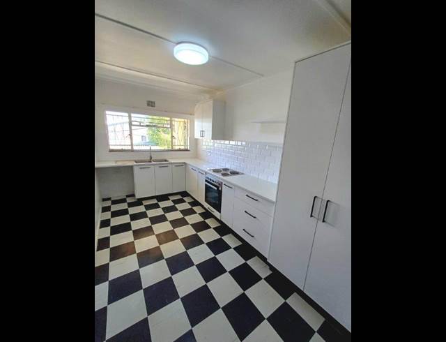 2 bed property to rent in LANGERUG