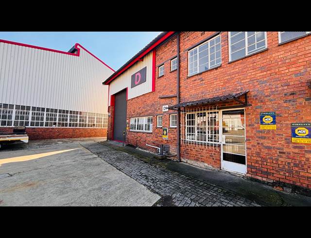 225M² WAREHOUSE TO LET IN ROBERTVILLE