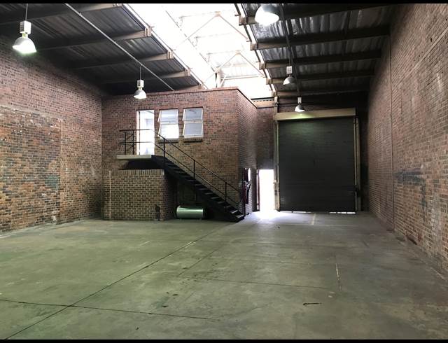263M² WAREHOUSE TO LET IN STRIJDOMPARK