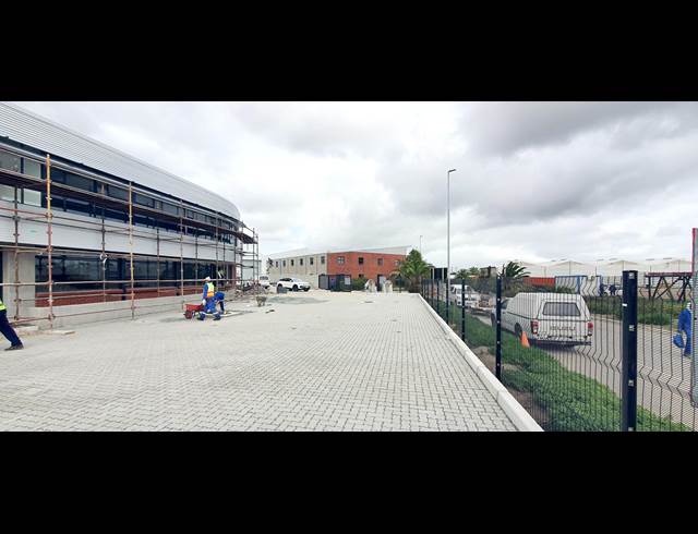 2,820M² WAREHOUSE TO LET IN KILLARNEY GARDENS