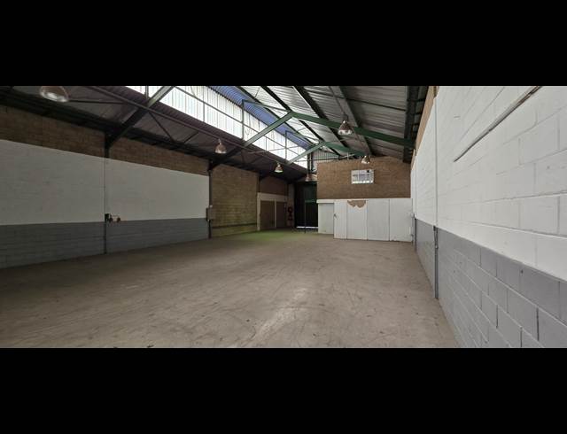 398M² WAREHOUSE TO LET IN ROBERTVILLE
