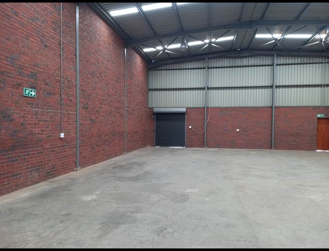 410M² WAREHOUSE TO LET IN POMONA