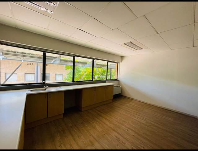 517M² OFFICE TO LET IN RANDJESPARK