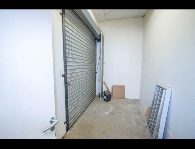 652M² OFFICE TO LET IN KRAMERVILLE