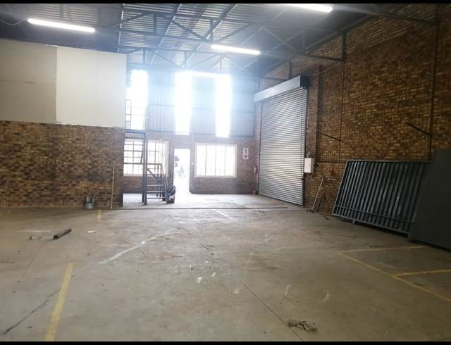 250M² WAREHOUSE TO LET IN PUTFONTEIN